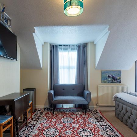 The Ambleside Apartments - Self Catering With Private Kitchen - Best For Location Экстерьер фото
