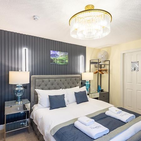 The Ambleside Apartments - Self Catering With Private Kitchen - Best For Location Экстерьер фото