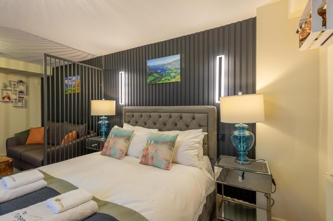 The Ambleside Apartments - Self Catering With Private Kitchen - Best For Location Экстерьер фото