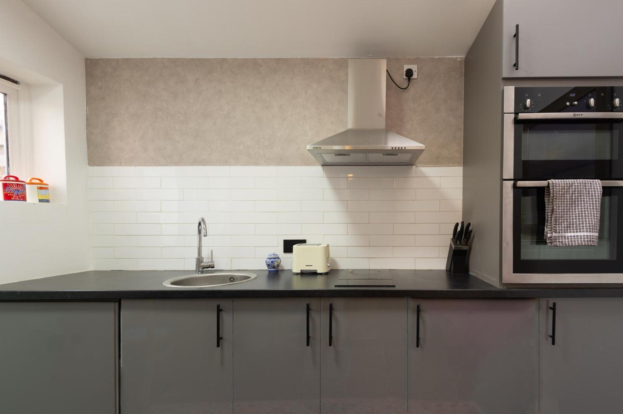 The Ambleside Apartments - Self Catering With Private Kitchen - Best For Location Экстерьер фото