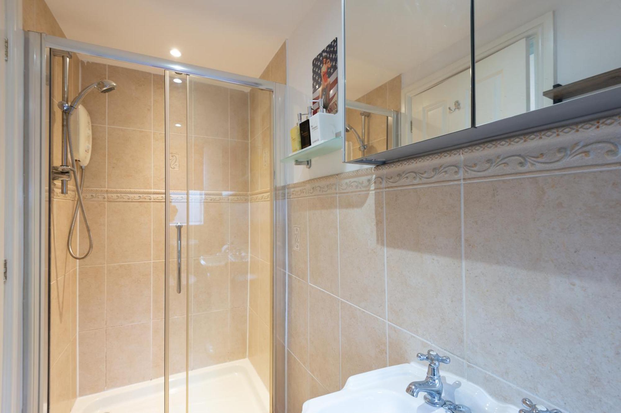 The Ambleside Apartments - Self Catering With Private Kitchen - Best For Location Экстерьер фото