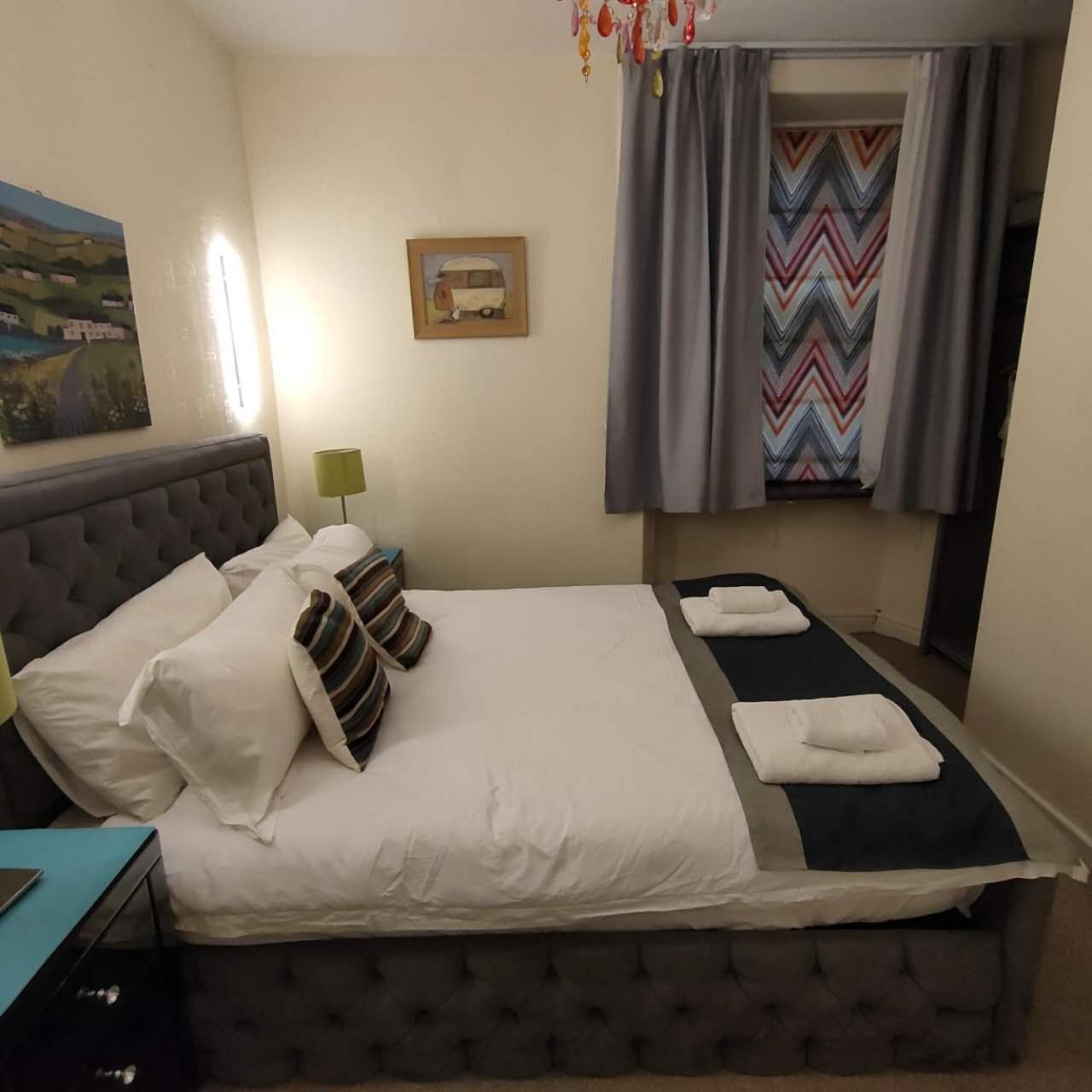 The Ambleside Apartments - Self Catering With Private Kitchen - Best For Location Экстерьер фото