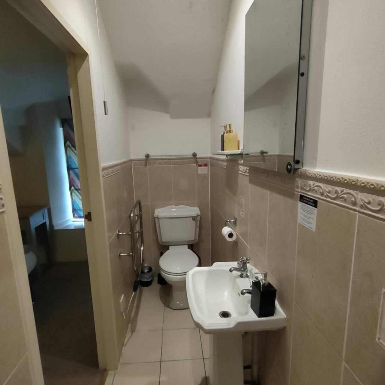 The Ambleside Apartments - Self Catering With Private Kitchen - Best For Location Экстерьер фото